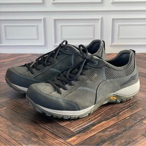 Dansko Paisley‎ Waterproof Vibram Sole Sneaker size 40 (9.5/10)